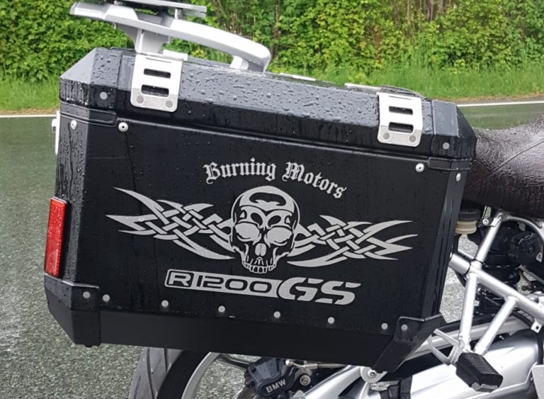 Auch für Motorräder erstellen wir euch eure Wunsch Aufkleber.